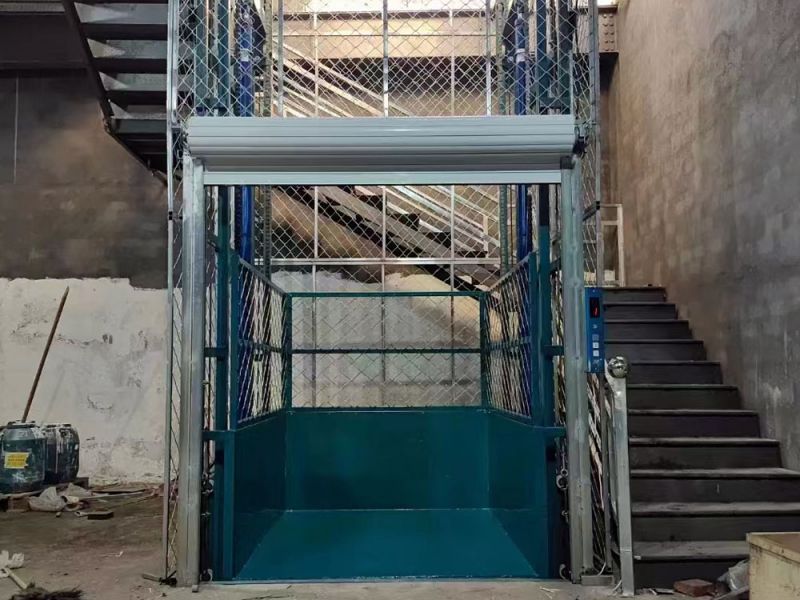 自動卷簾門液壓貨梯